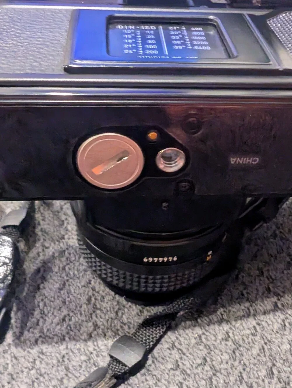 Minolta X-700 MPS SLR Film Camera Black w/ MD 50mm Lens, Filter, Strap, Case